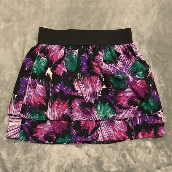 Elle Dresses & Skirts - Very Cute Skirt, size Large!